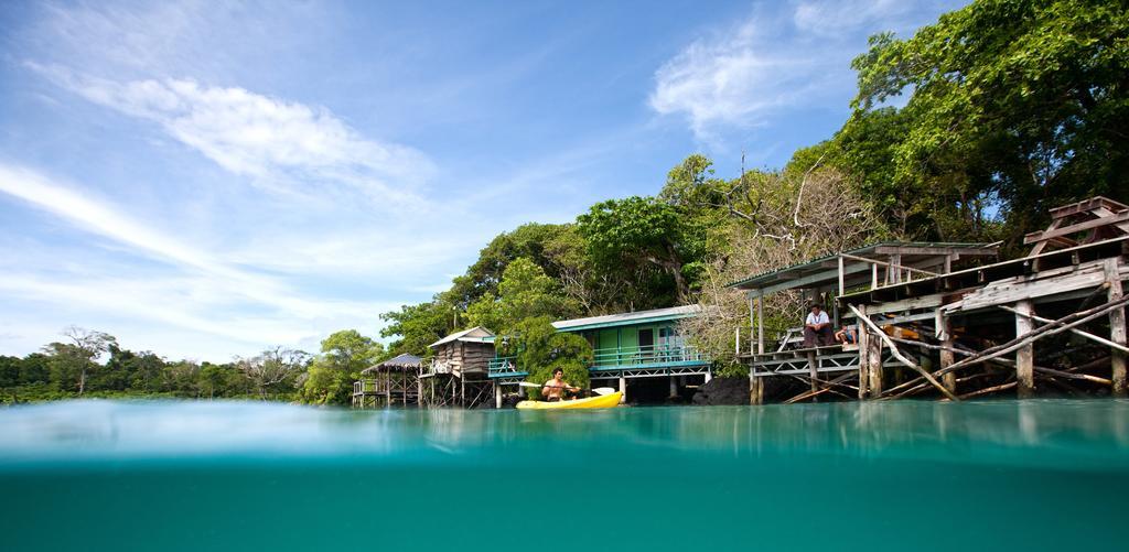 Lusia'S Lagoon Chalets Salelologa Eksteriør billede